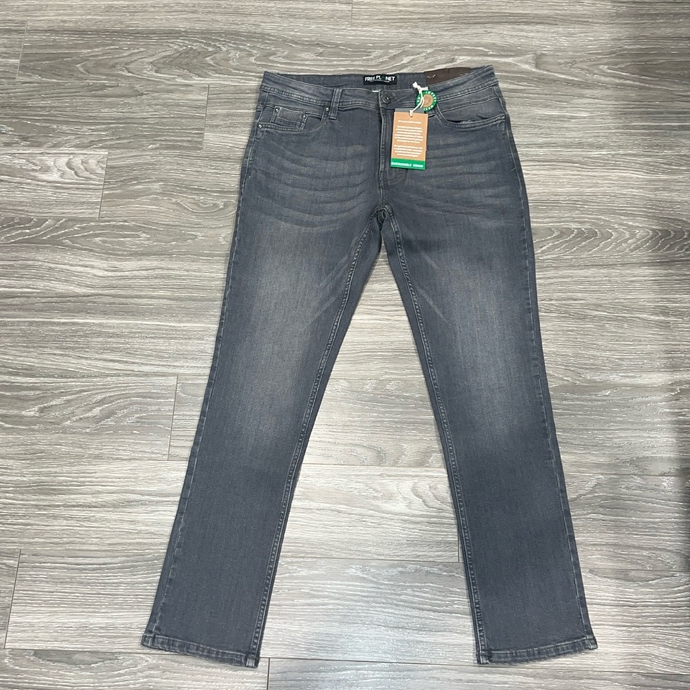 Free planet jeans. 34x32. NWT
